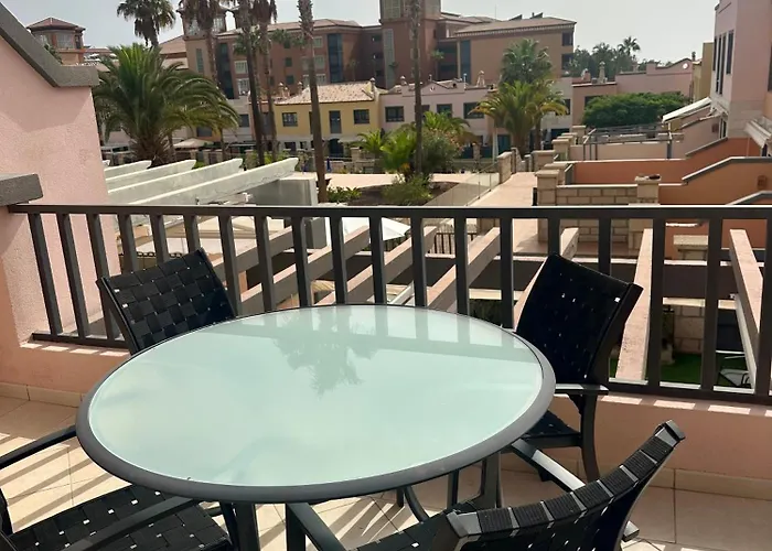 Adeje Park * أذيخي